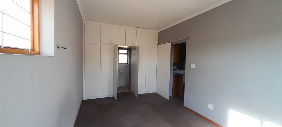 3 Bedroom Property for Sale in Dobson Western Cape